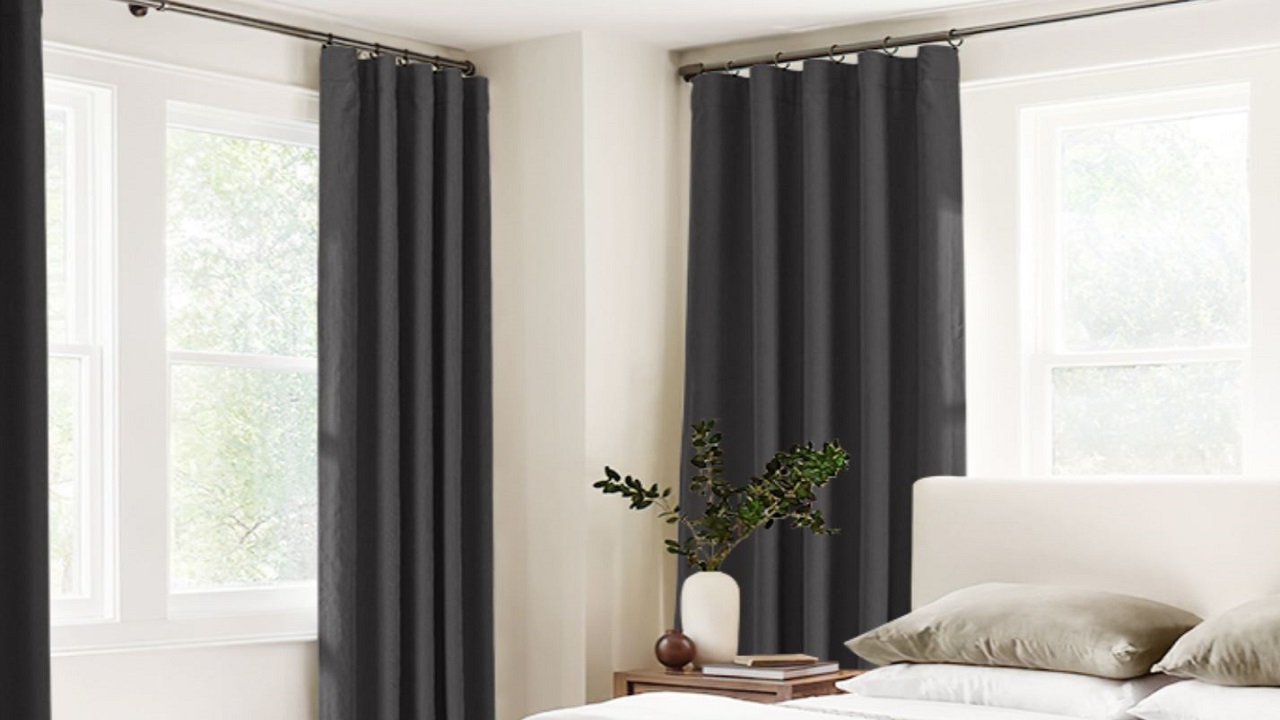 Creating a Cozy Ambiance: Decorating with Blackout Curtains